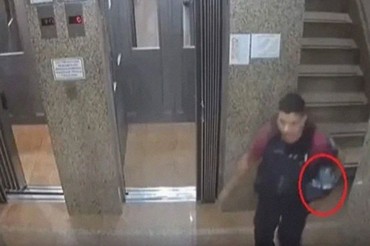 Firmanı bir gündə oğrular, sonra polislər qarət etdi Firmanı bir gündə oğrular, sonra polislər qarət etdi