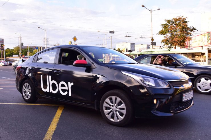 "Uber"in işçilərinə hücum oldu "Uber"in işçilərinə hücum oldu