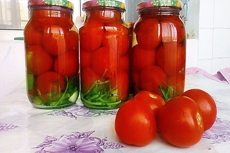 Qaxda qadın pomidor turşusundan zəhərləndi Qaxda qadın pomidor turşusundan zəhərləndi