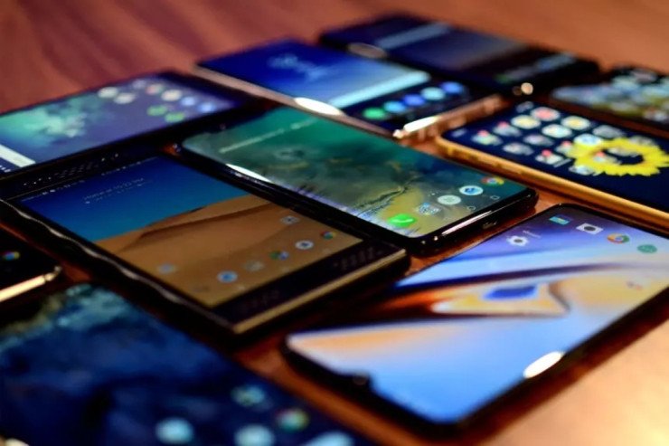 100 dollara ala biləcəyiniz 3 ən yaxşı telefon 100 dollara ala biləcəyiniz 3 ən yaxşı telefon
