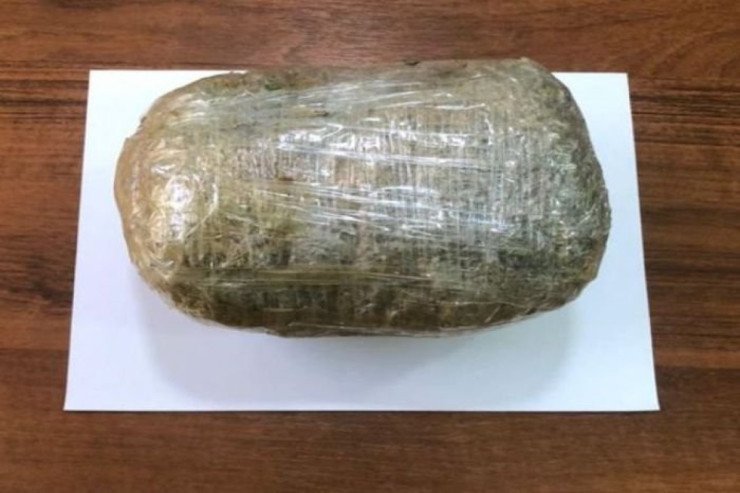 Həbsdəki şəxsin Zabratda gizlətdiyi narkotik tapıldı Həbsdəki şəxsin Zabratda gizlətdiyi narkotik tapıldı