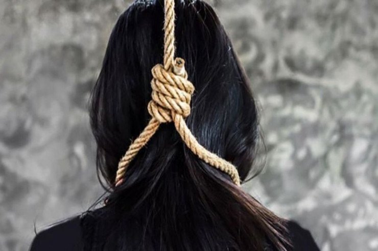26 yaşlı qız özünü zirzəmidə asdı 26 yaşlı qız özünü zirzəmidə asdı