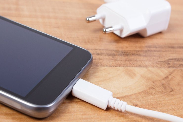 Cərəyana qoşulu adapter uşağı öldürdü Cərəyana qoşulu adapter uşağı öldürdü