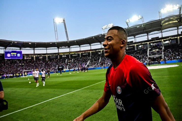 Mbappe PSJ ilə müqaviləni uzadır Mbappe PSJ ilə müqaviləni uzadır