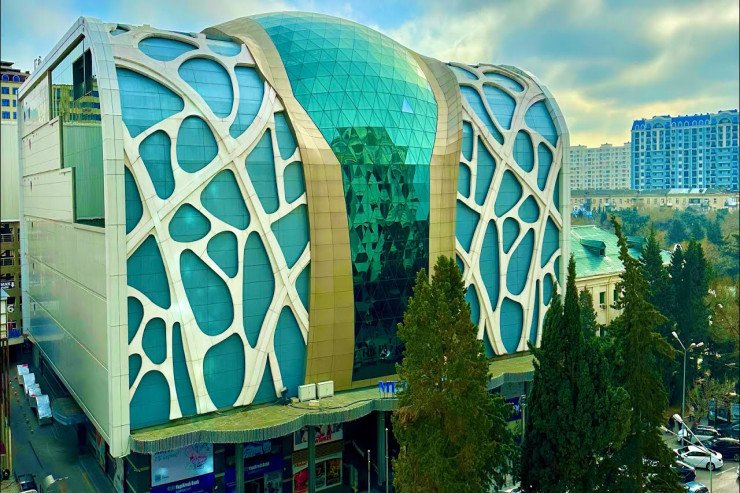 Bakıda ticarət mərkəzində bomba HƏYƏCANI: saxlanılan var Bakıda ticarət mərkəzində bomba HƏYƏCANI: saxlanılan var