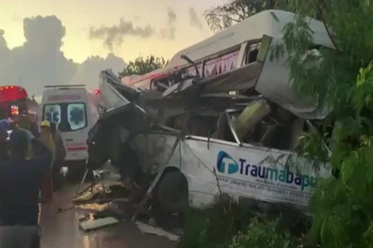 2 avtobus toqquşdu: 9 ÖLÜ
