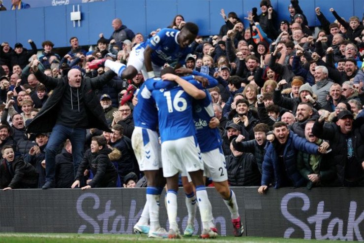 "Everton" sahibini dəyişməyə yaxındır