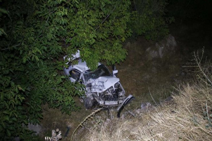 Avtobus maşınla toqquşdu, 12 nəfər...
