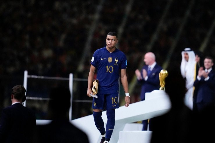 Mbappe həyat tərzinə görə TƏNQİD OLUNDU: Parisdəki pozğun gecələrin lideri