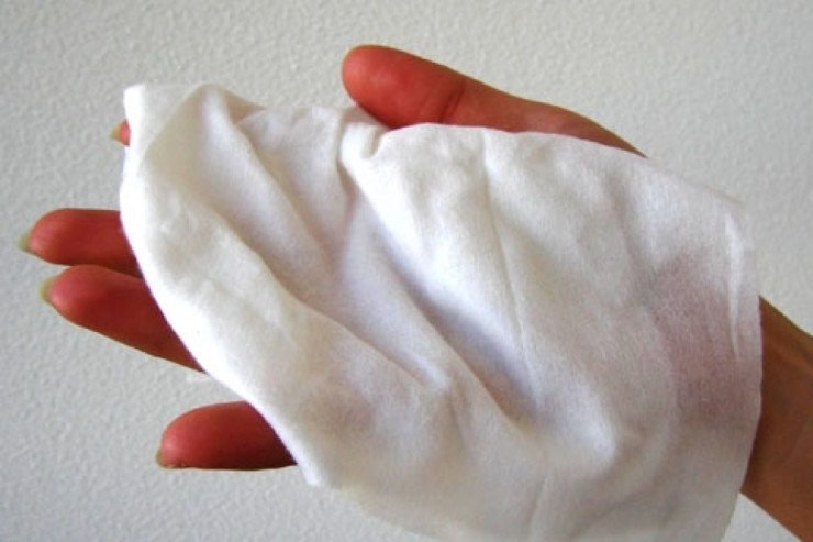 Beş yaşınadək uşaqlar nəm salfetlərdən istifadə ETMƏMƏLİDİR Beş yaşınadək uşaqlar nəm salfetlərdən istifadə ETMƏMƏLİDİR