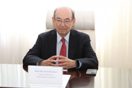 Səhiyyə Nazirliyində Dünya Tibb Təhsili Federasiyasının prezidenti ilə görüş keçirilib - FOTO Səhiyyə Nazirliyində Dünya Tibb Təhsili Federasiyasının prezidenti ilə görüş keçirilib - FOTO