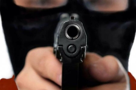 Silahlı hücum: 11-i polis olmaqla 16 nəfər öldü Silahlı hücum: 11-i polis olmaqla 16 nəfər öldü