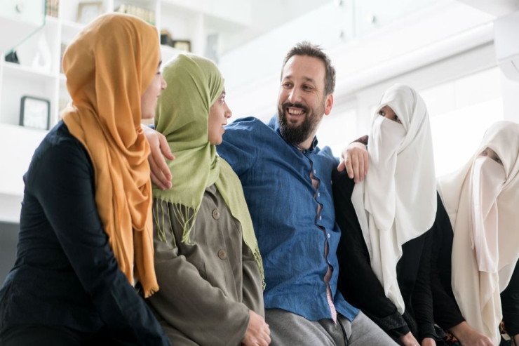 Çoxarvadlılığı təbliğ edənlər CƏZALANACAQ Çoxarvadlılığı təbliğ edənlər CƏZALANACAQ