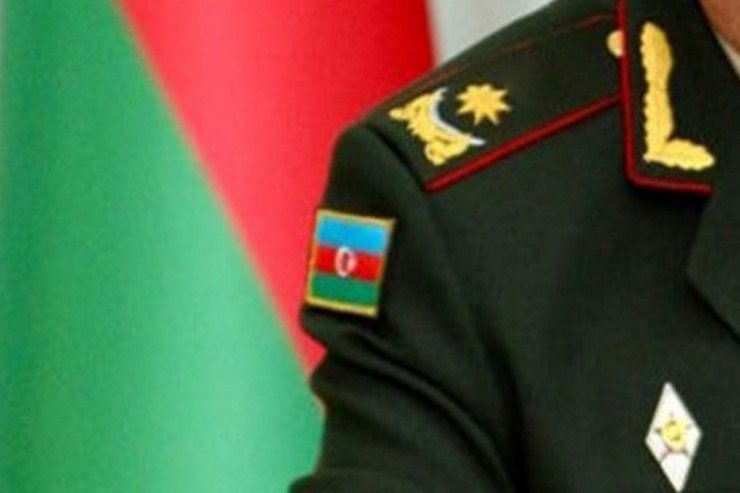 Prezident ona general rütbəsi verdi Prezident ona general rütbəsi verdi