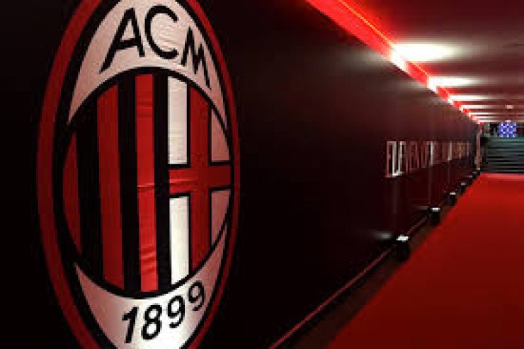 "Milan" 15 yaşlı oyunçuya möhtac qaldı