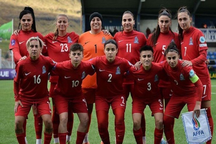 Qadın futbolçular B Liqasına YÜKSƏLDİ Qadın futbolçular B Liqasına YÜKSƏLDİ