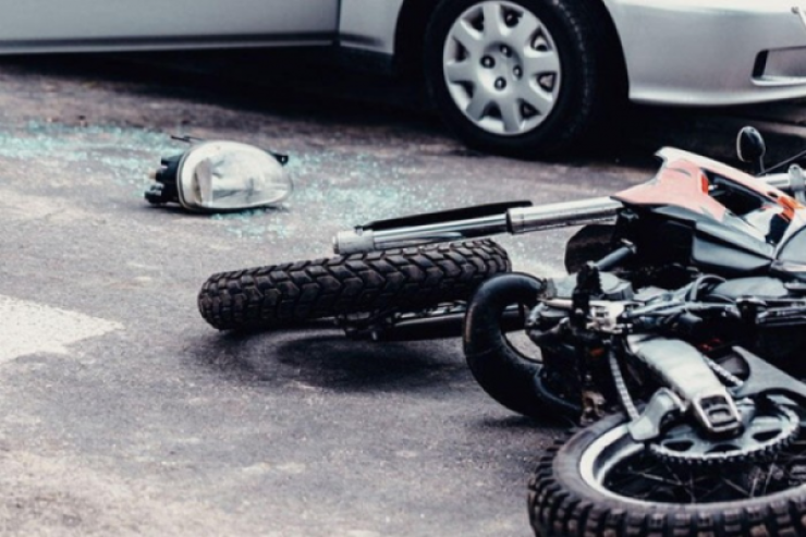 Sumqayıtda moped dirəyə çırpıldı, sürücü öldü Sumqayıtda moped dirəyə çırpıldı, sürücü öldü