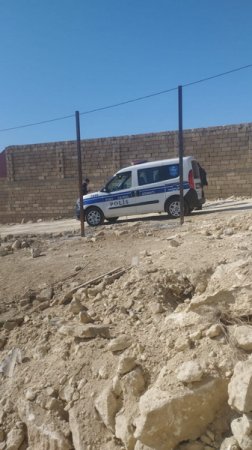 Səbailin icra başçısı Vüqar Zeynalovun “qoçu dəstəsi” də, 5 nəfər doğma-yaxını Qarabağ uğrunda gedən savaşlarda şəhid olan imkansız qadının evini başına uçurdu — BİABIRÇI ÖZBAŞINALIQ