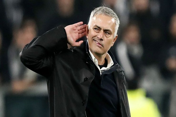 Mourinyo Barselonaya gəlib Mourinyo Barselonaya gəlib