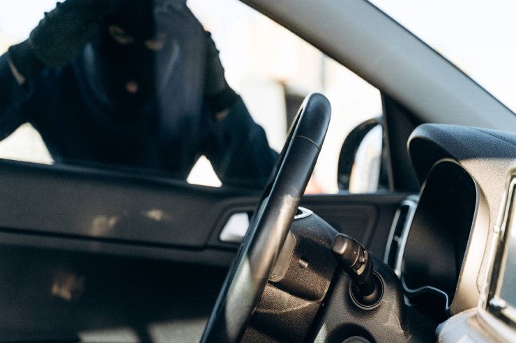 Xaçmazda yeniyetmələr avtomobil oğurladı Xaçmazda yeniyetmələr avtomobil oğurladı