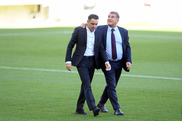 Laporta Xavinin “Barselona”nı çempion edəcəyinə inanır Laporta Xavinin “Barselona”nı çempion edəcəyinə inanır