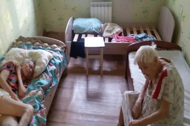 Tibb bacısı qocalar evində 17 yaşlı insanı öldürüb Tibb bacısı qocalar evində 17 yaşlı insanı öldürüb
