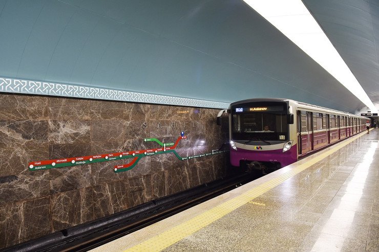 Şəhərdaxili avtobus marşrutları və metrodagedişhaqqı 50 qəpik oldu