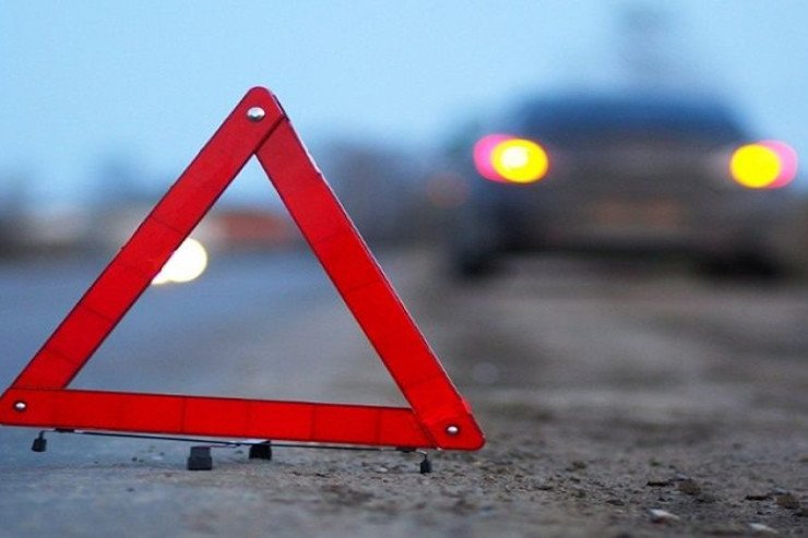 Bakıda "Hyundai" mopedlə toqquşdu: ölən var Bakıda "Hyundai" mopedlə toqquşdu: ölən var
