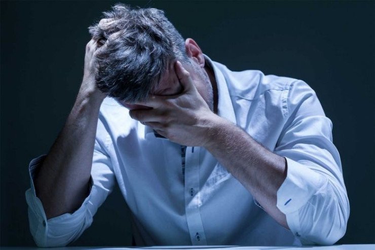 Bakıda depressiyaya düşən kişi özünü öldürdü