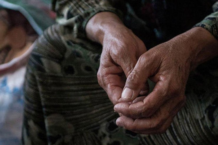 Qazaxda DƏHŞƏT: 85 yaşlı qadının asılmış meyitini tapdılar Qazaxda DƏHŞƏT: 85 yaşlı qadının asılmış meyitini tapdılar
