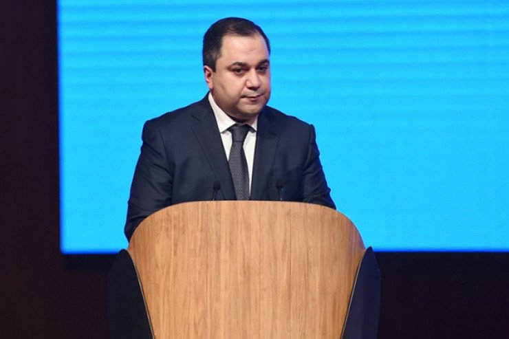 Emin Axundovu ölümlə hədələyənə 12 İL HƏBS