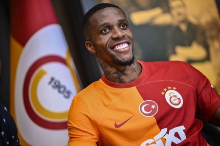 "Qalatasaray" hücumçusunu "Lion"a icarəyə verdi