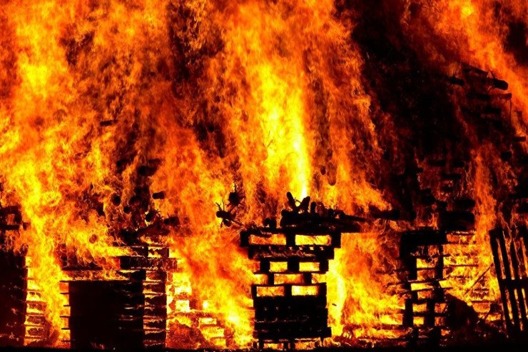 Bakıda 70 yaşlı kişi pilləkəndən yıxılıb öldü