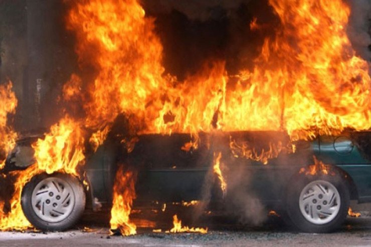 Siyəzəndə "Nissan" aşdı, 18 hektar ərazi yandı Siyəzəndə "Nissan" aşdı, 18 hektar ərazi yandı