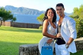Kriştiano Ronaldonun nişanlısı YouTube kanalı açır: görün nəyə söz verdi Kriştiano Ronaldonun nişanlısı YouTube kanalı açır: görün nəyə söz verdi